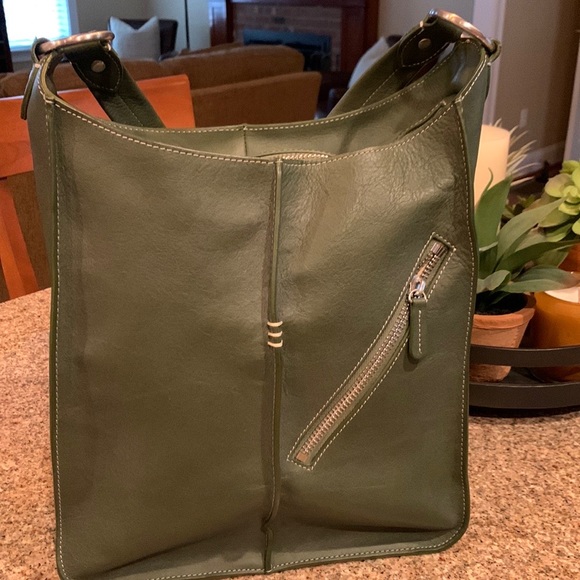 Sundance Handbags - NWOT Sundance green leather purse, 11.5 x 15, excellent condition